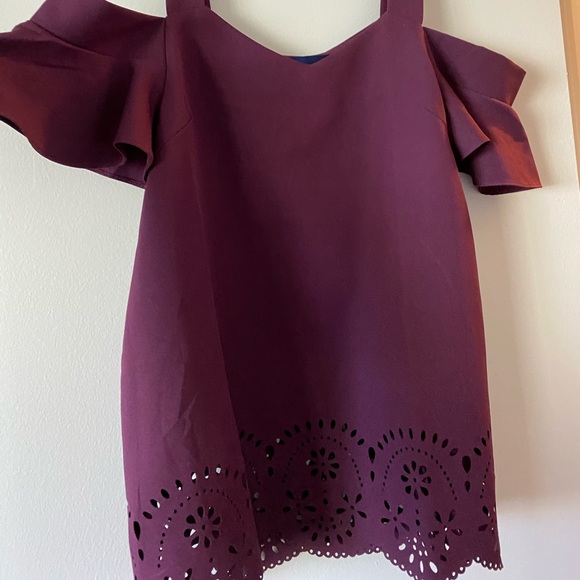 Francesca's Collections Tops - cold shoulder top from francescas